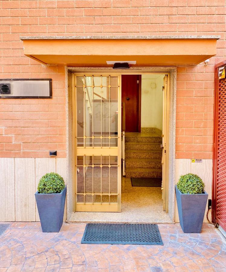 Апартаменты Residenza Toraldo Рим Экстерьер фото